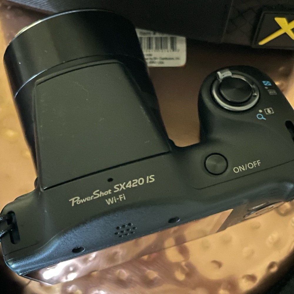 Canon Digital Camera 🎥 - Picture 9 of 14